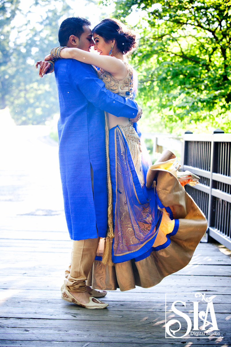 This Wedding Couple Breaking the Monotony with the Color Blue !