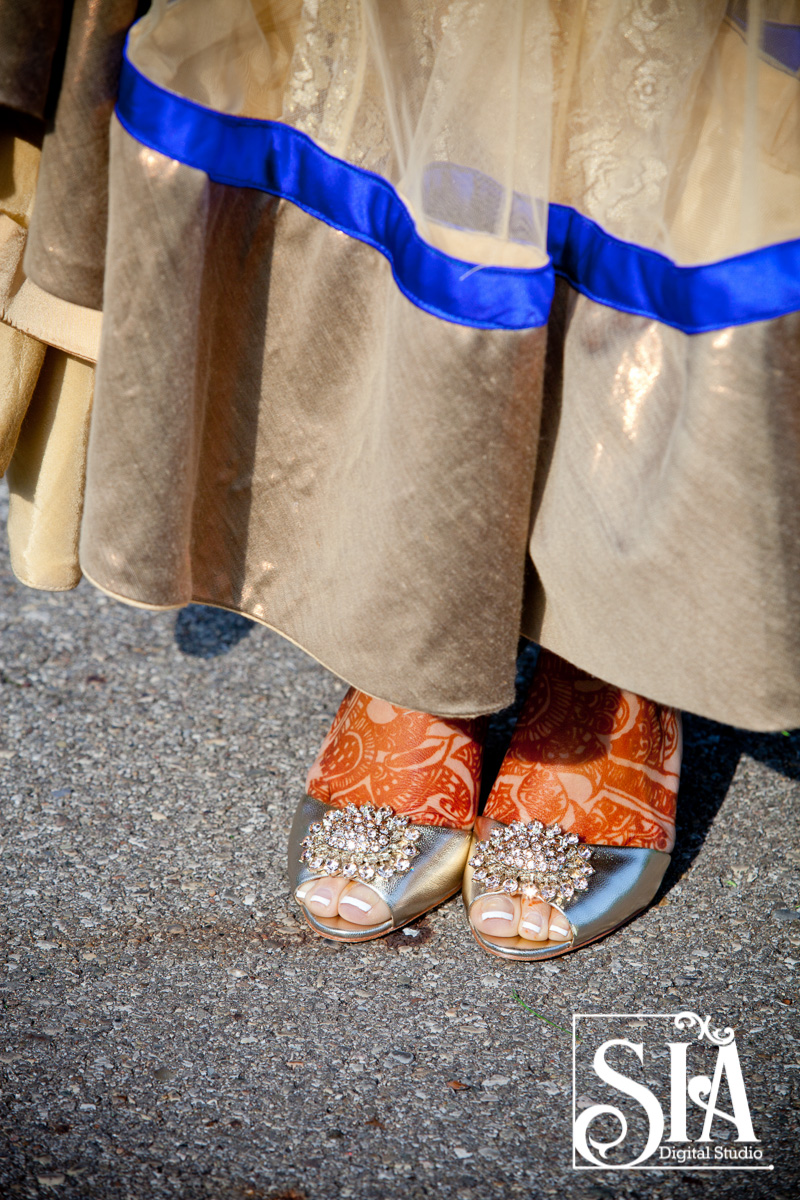 This Wedding Couple Breaking the Monotony with the Color Blue !