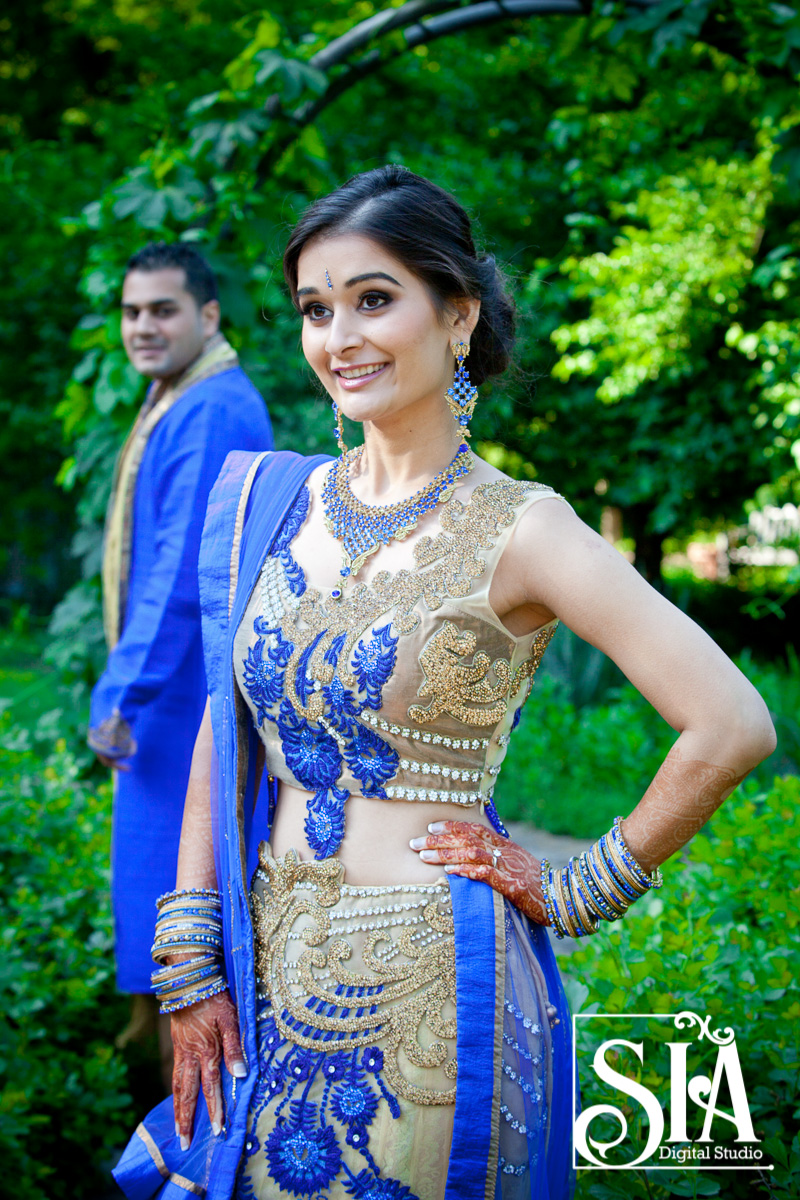 This Wedding Couple Breaking the Monotony with the Color Blue !