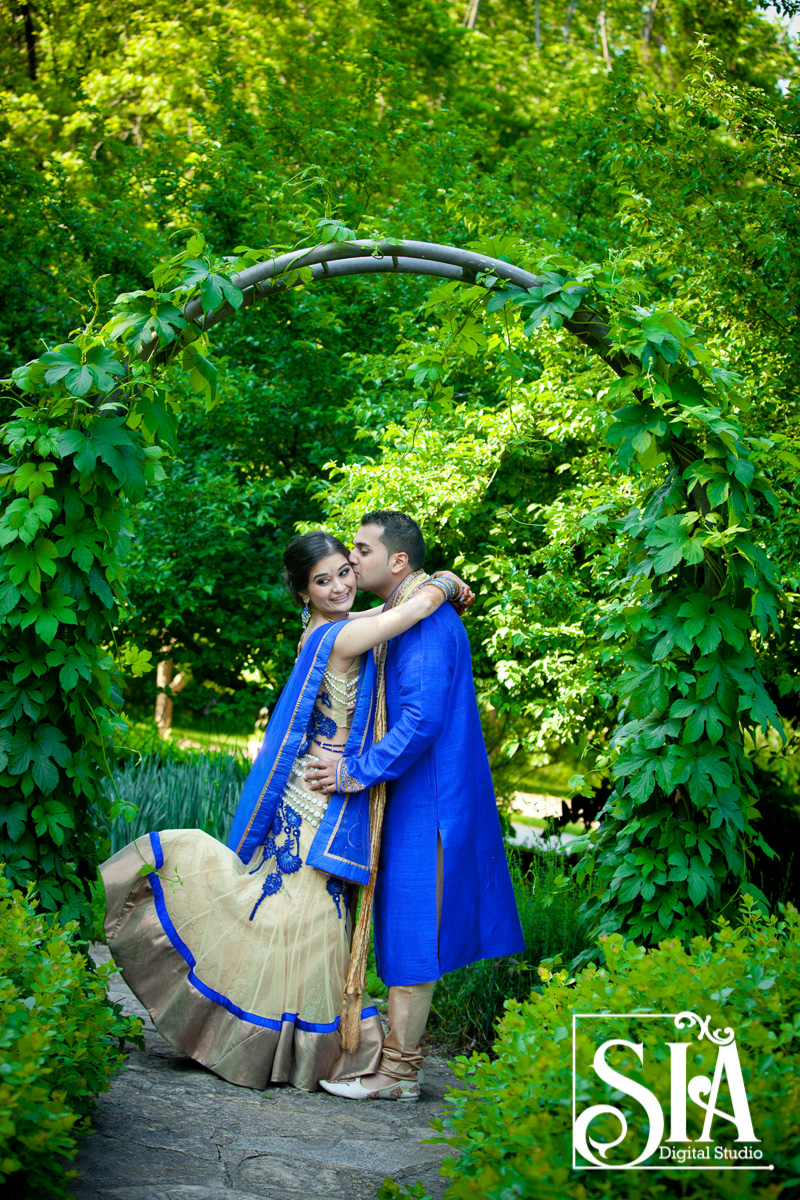 This Wedding Couple Breaking the Monotony with the Color Blue !