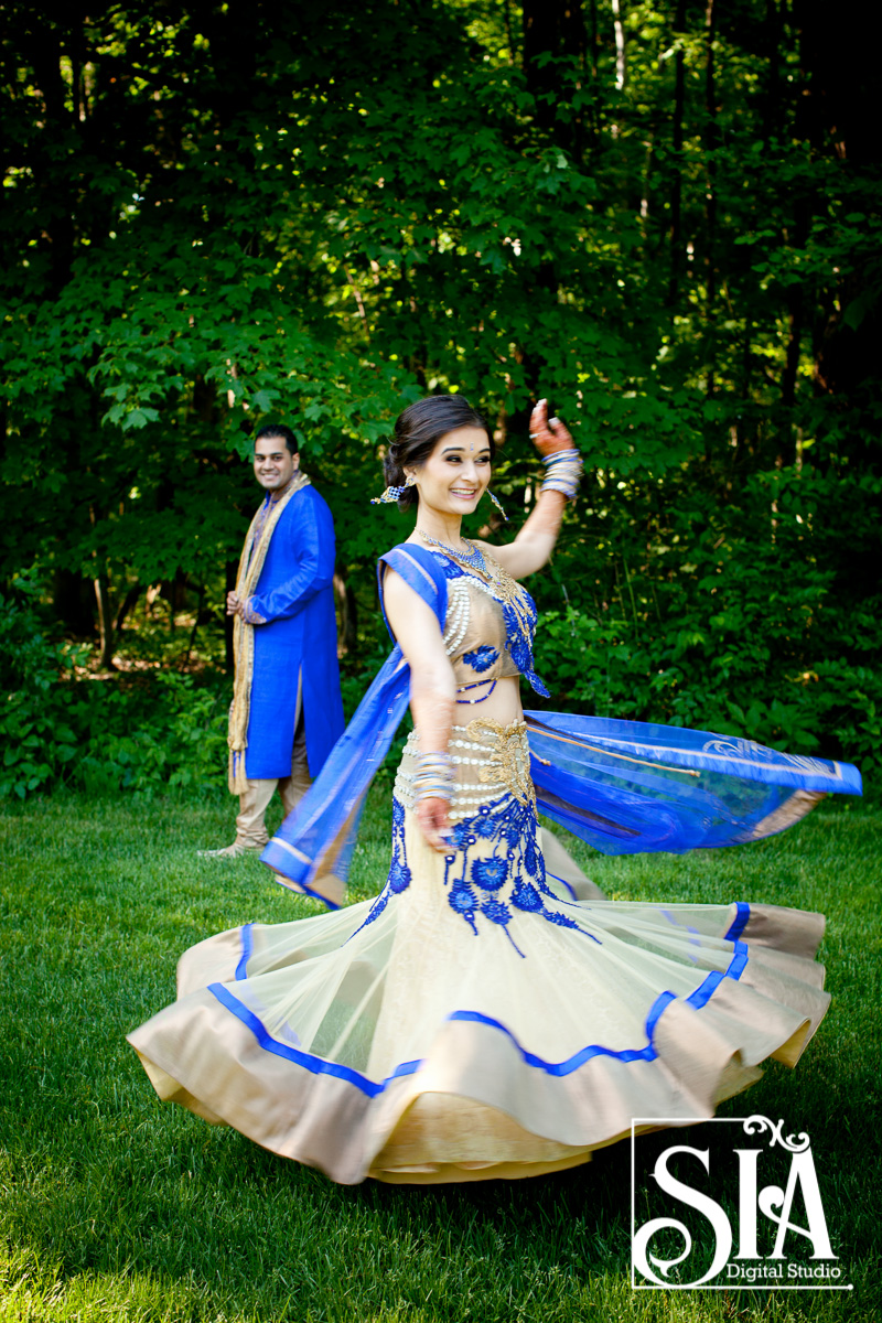 This Wedding Couple Breaking the Monotony with the Color Blue !