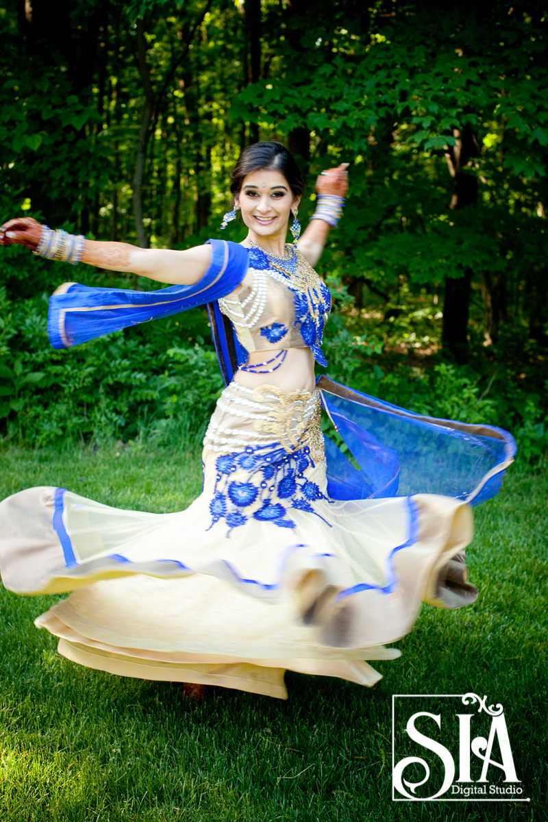 This Wedding Couple Breaking the Monotony with the Color Blue !