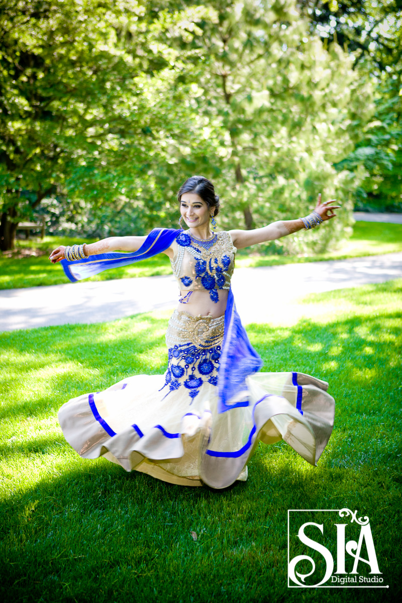 This Wedding Couple Breaking the Monotony with the Color Blue !