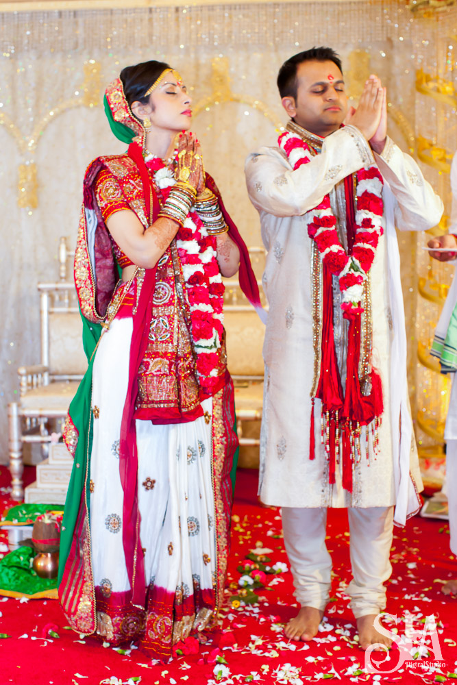 Pragna & Anuj | The Gujarati Couple Who Won Our Hearts With Their Cuteness!