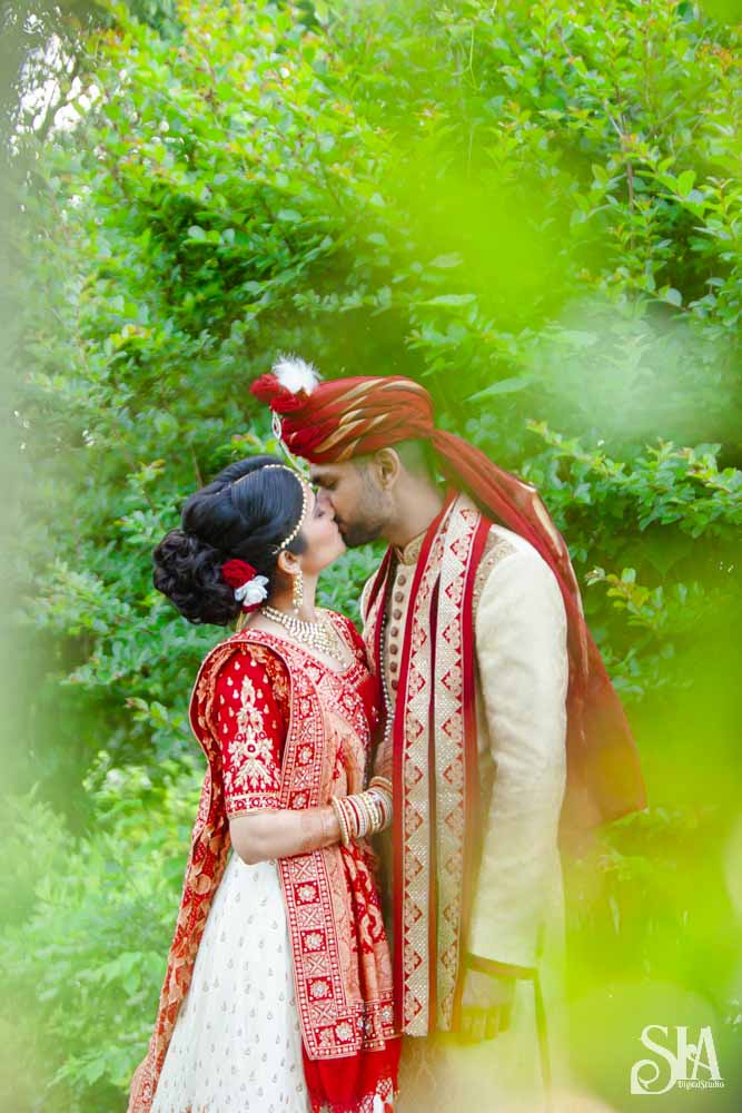 Chintan & Dixita | The Beautiful and Charming Gujarati Couple