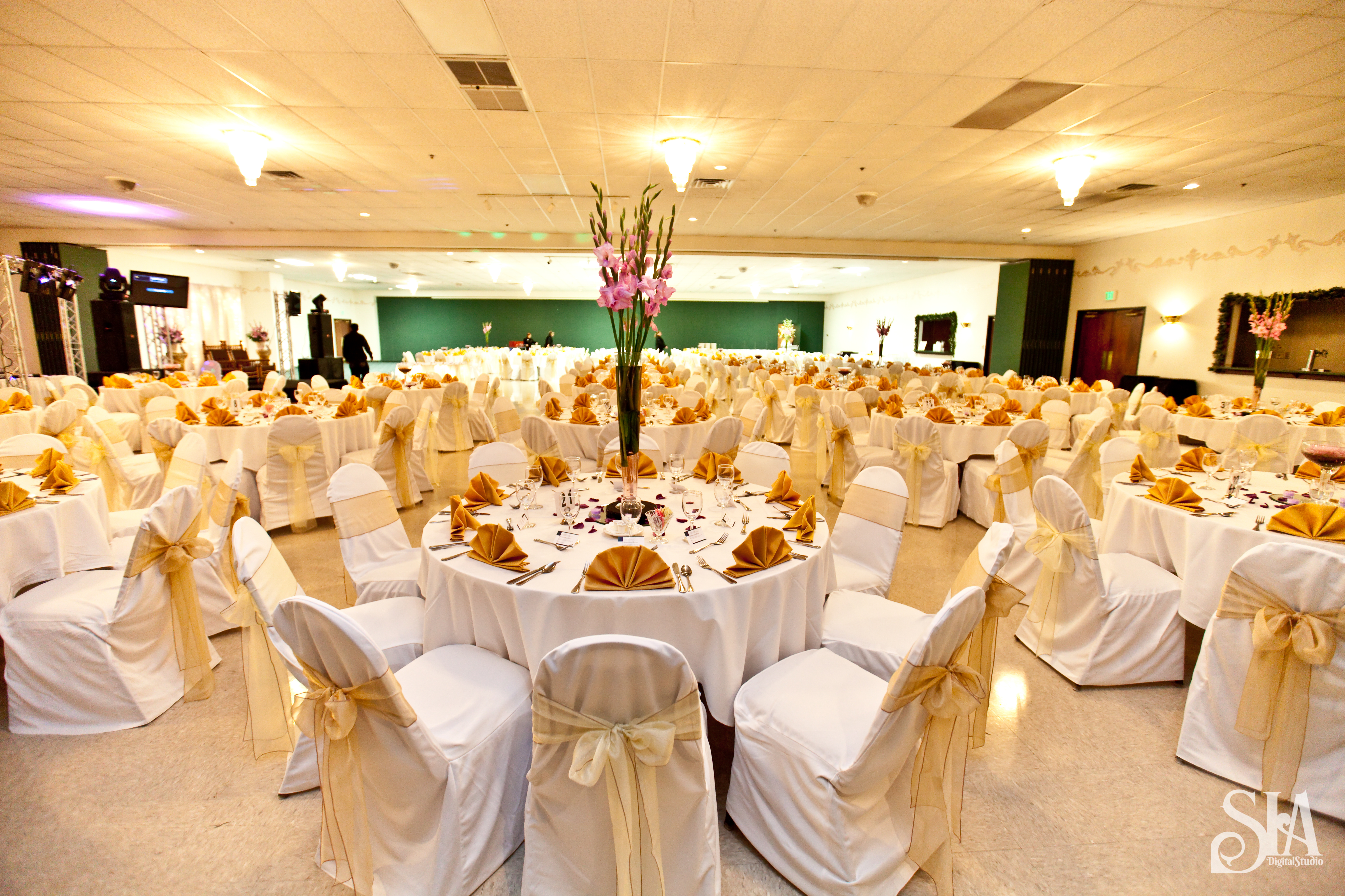 The Art of Wedding Decoration Themes: How to Style a Spectacular Wedding Venue!