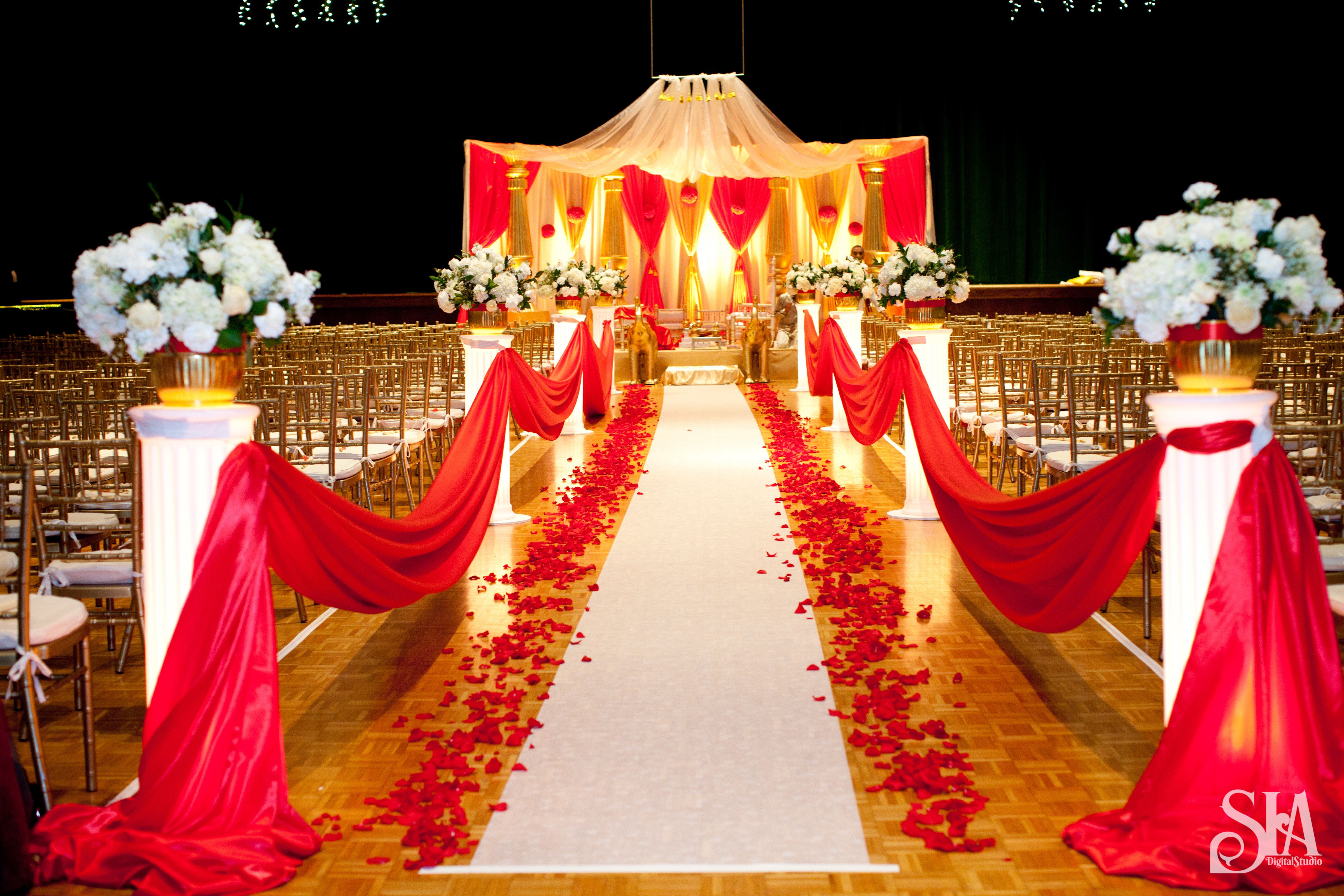 The Art of Wedding Decoration Themes: How to Style a Spectacular Wedding Venue!