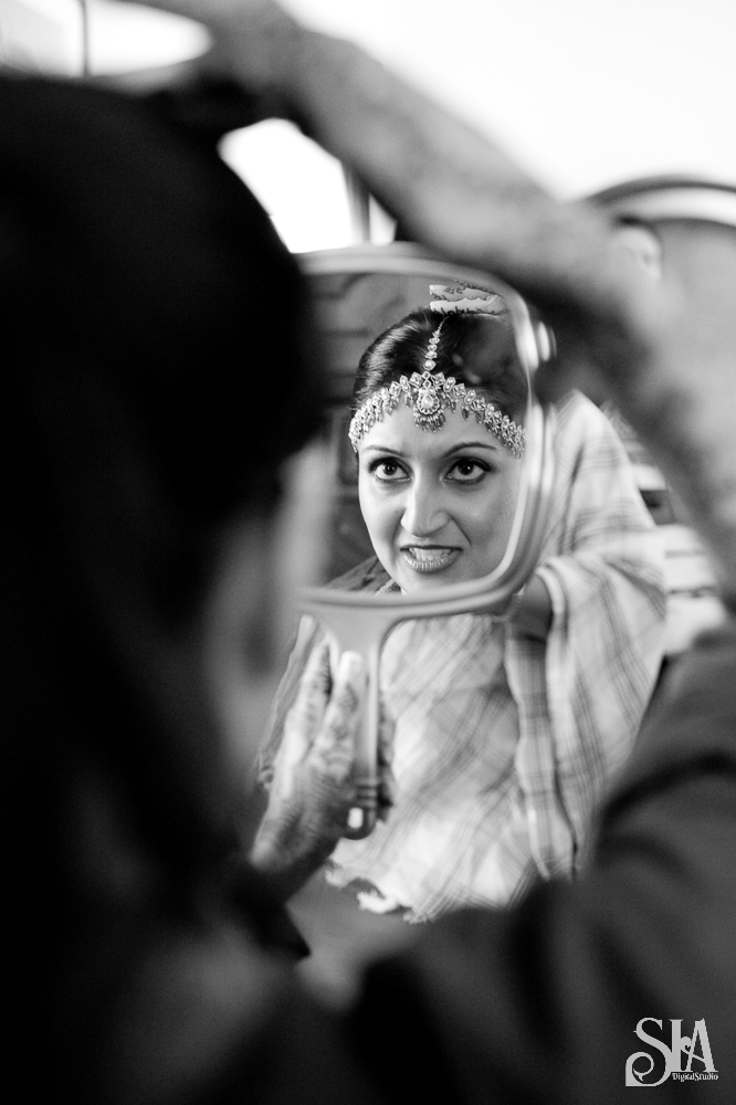 How to Click Bride Getting Ready Images In an Elegant Way!