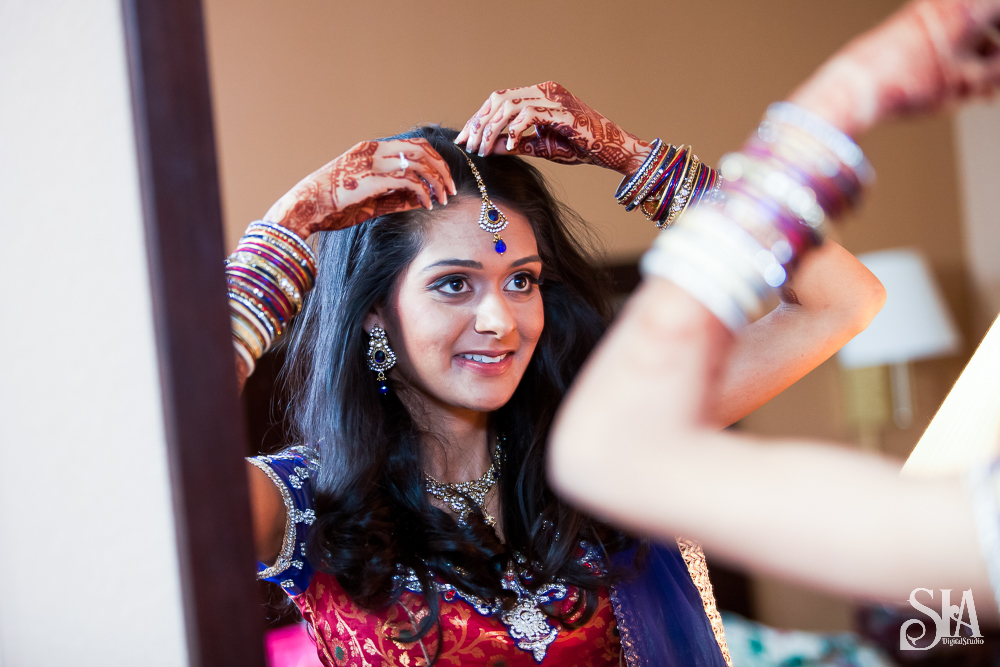 How to Click Bride Getting Ready Images In an Elegant Way!